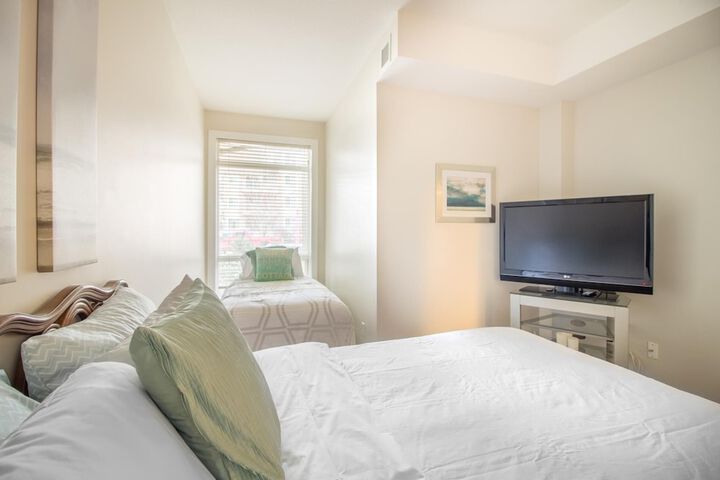 Room 9 of 17
