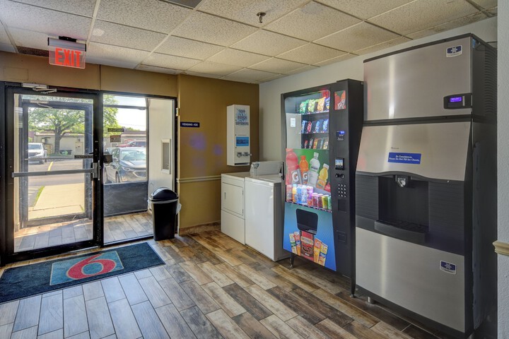 Motel 6 Libertyville IL