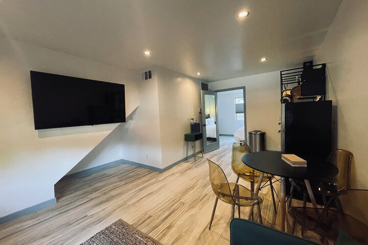 Room 73 of 87