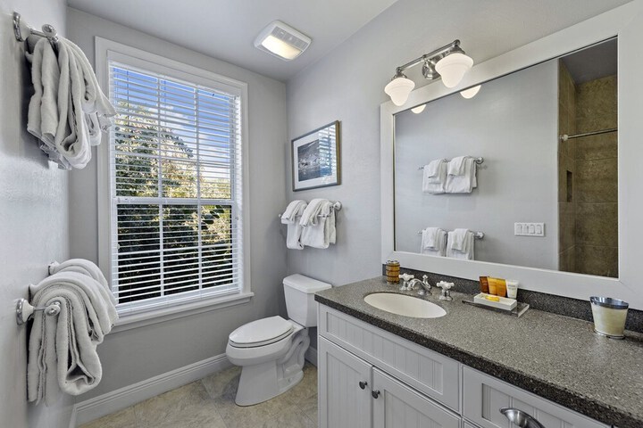 The Palm and Shell Captiva Island Private Luxury Home With Pool hot tub and Beach Access