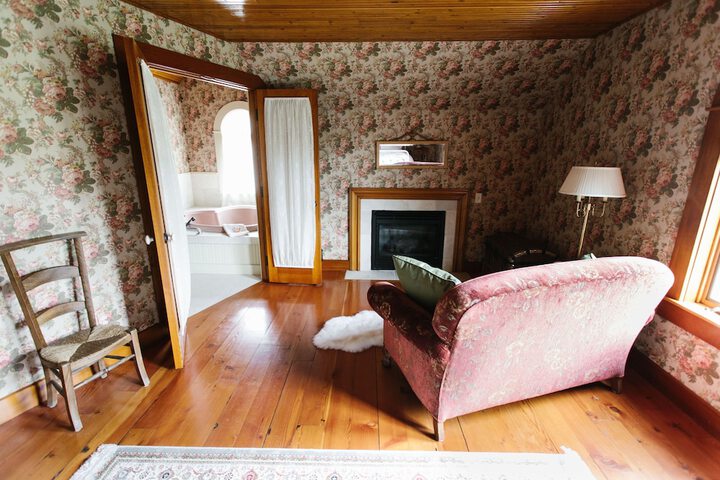 Room 15 of 46