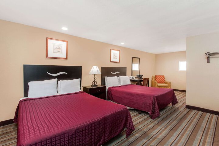 Room 10 of 27