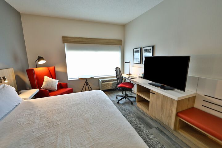 Room 47 of 93