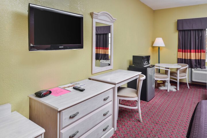 Room 20 of 23