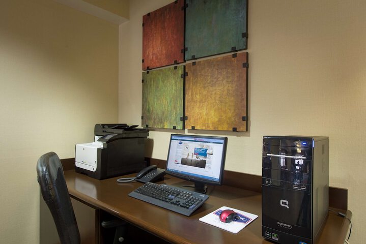 Business Center 23 of 23