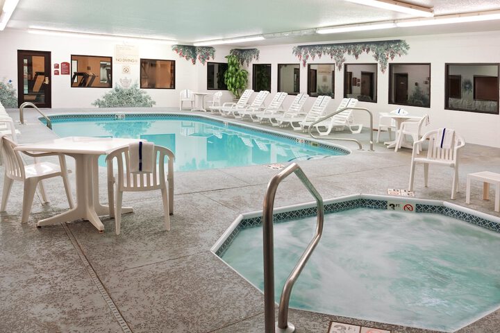 Pool 7 of 39