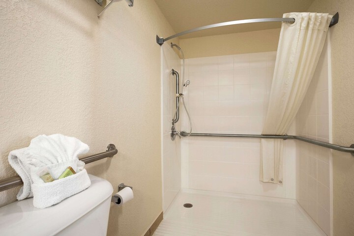 Room 10 of 20