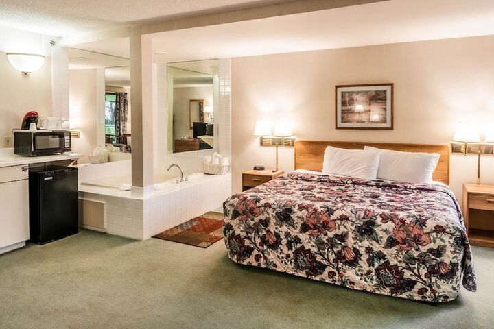 Room 15 of 42