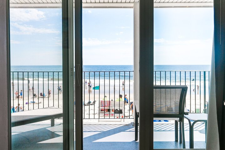 Atlantic Oceanfront Hotel