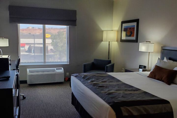 Room 30 of 51