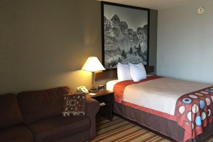Room 9 of 29