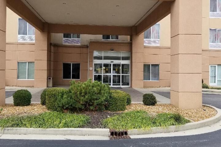 Hotel 2 of 37