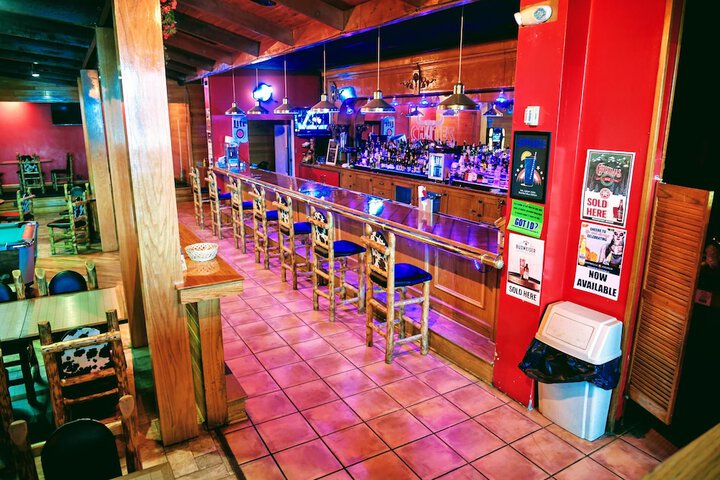 Lounge 54 of 71