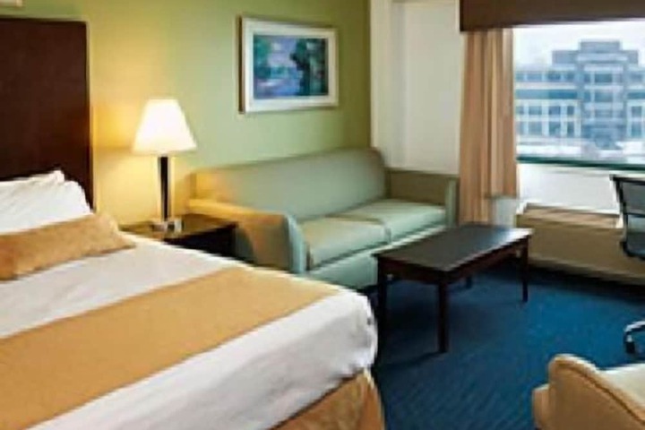 Room 32 of 44