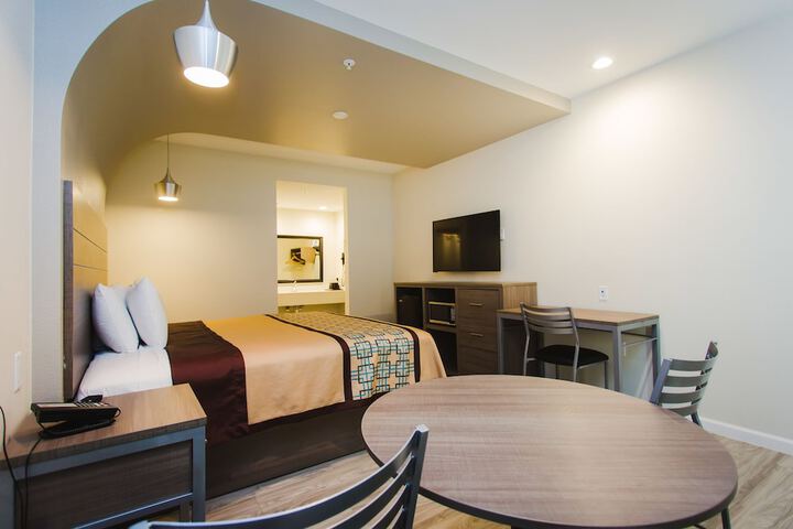 Room 7 of 22
