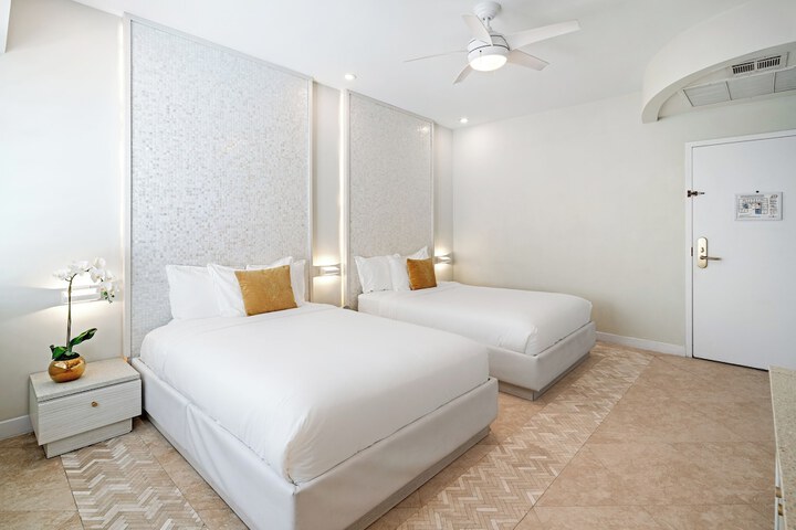 Room 46 of 94