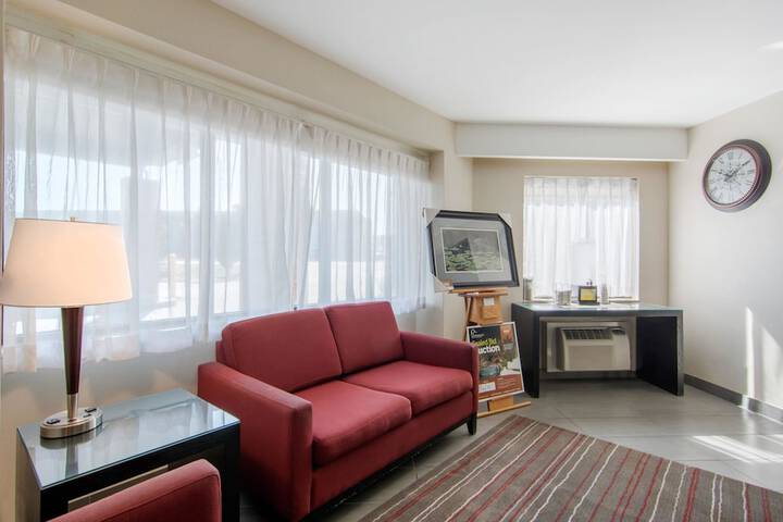 Hotel Interior 10 of 47