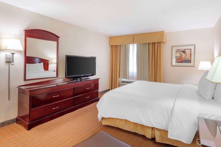 Best Western Plus West Covina Inn