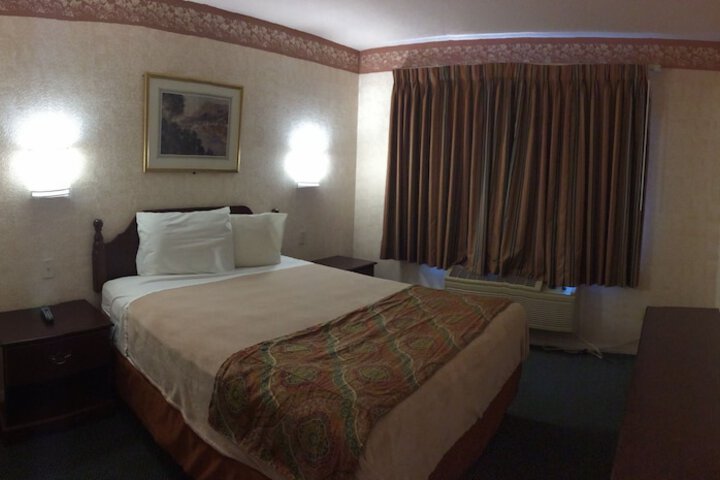 Room 12 of 29