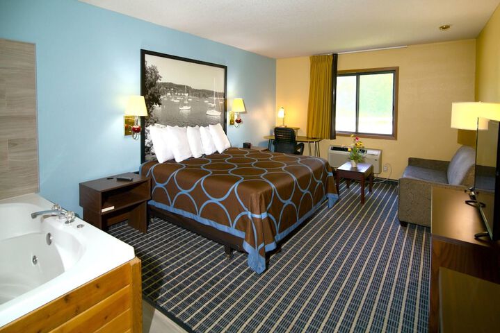 Super 8 by Wyndham Red Wing