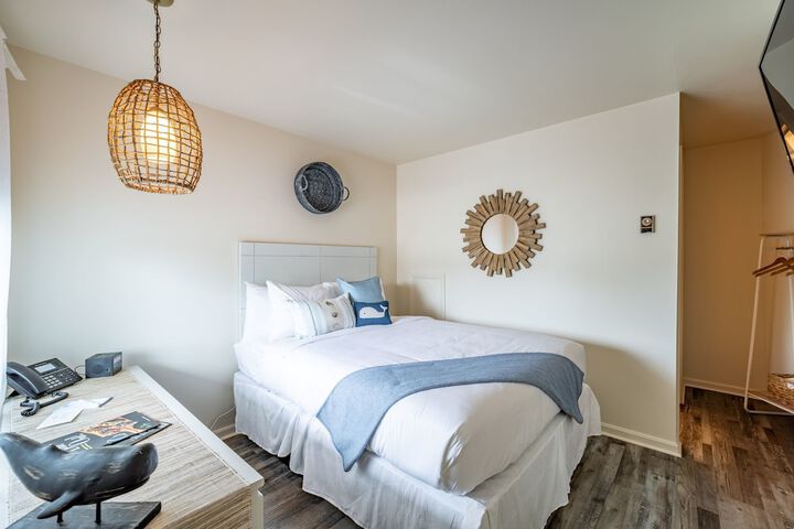 Ocean Glass Inn