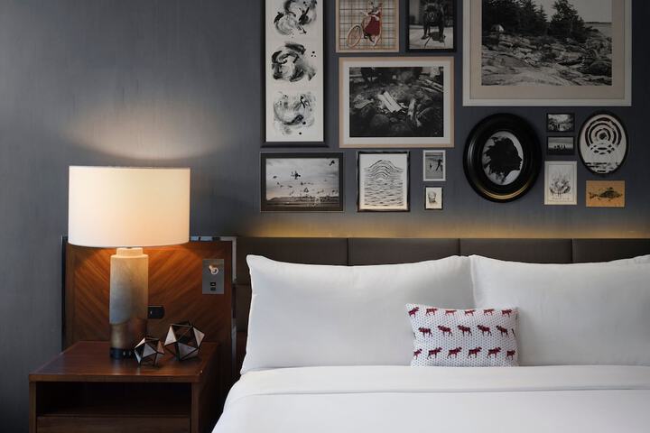 Room 44 of 103