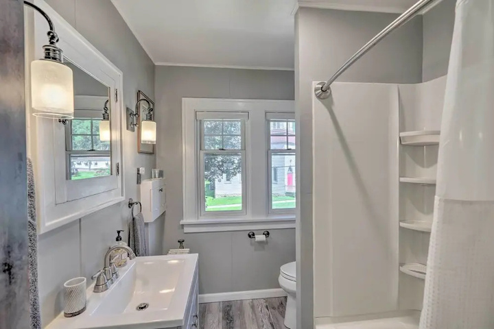 Historic Illinois Home Near Mississippi River