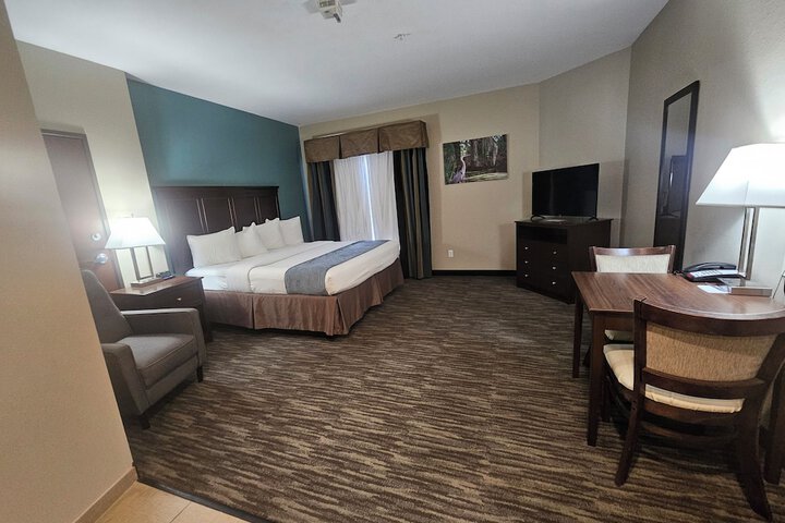 Heritage Place Hotel & Suites