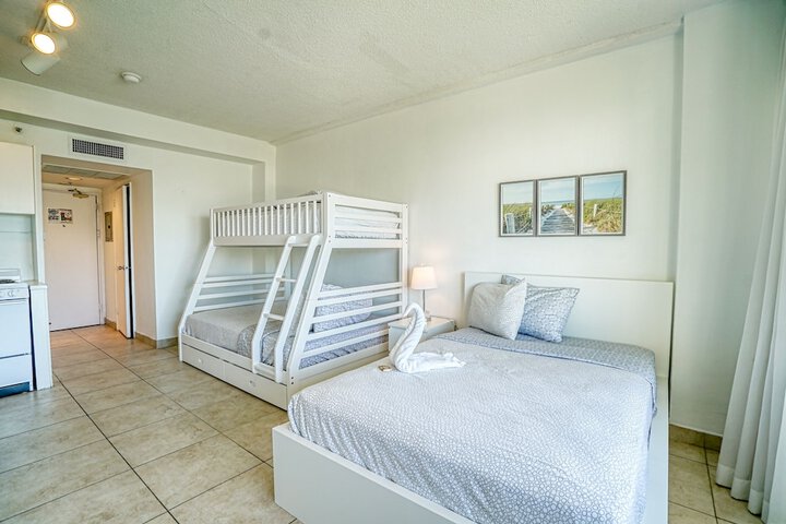 Room 190 of 242
