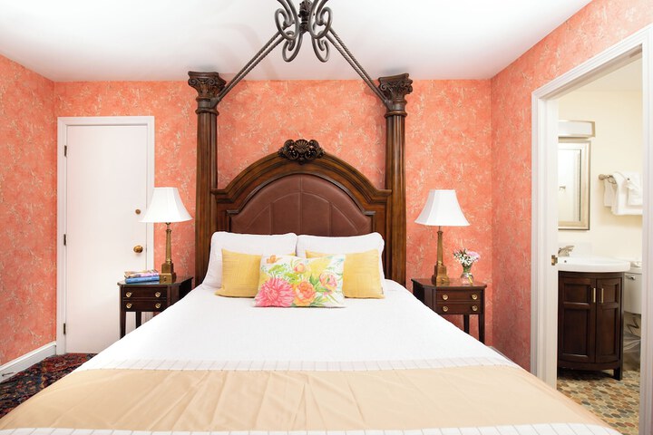 Room 106 of 156