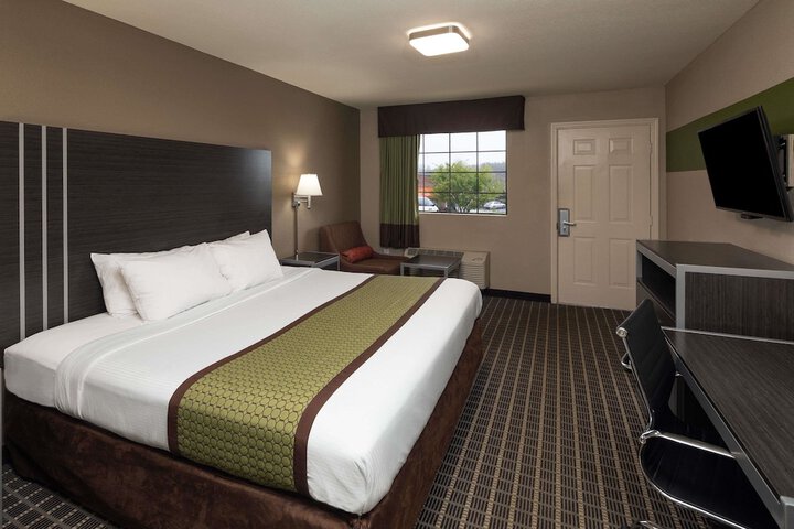 Room 30 of 41