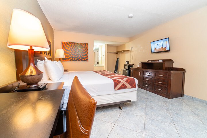 Room 20 of 28