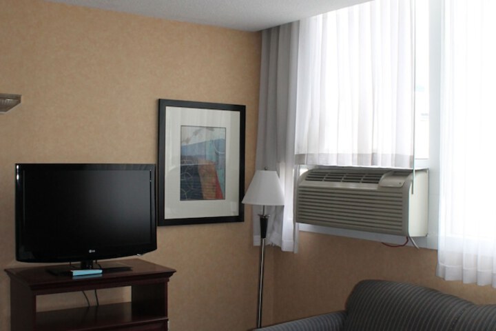 Room 61 of 74
