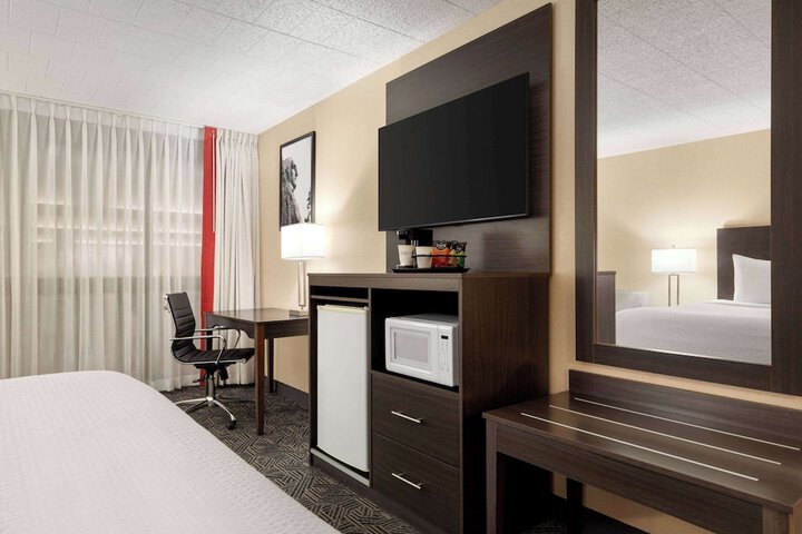Room 29 of 65