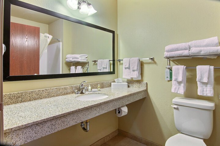 Cobblestone Inn & Suites - Winterset IA