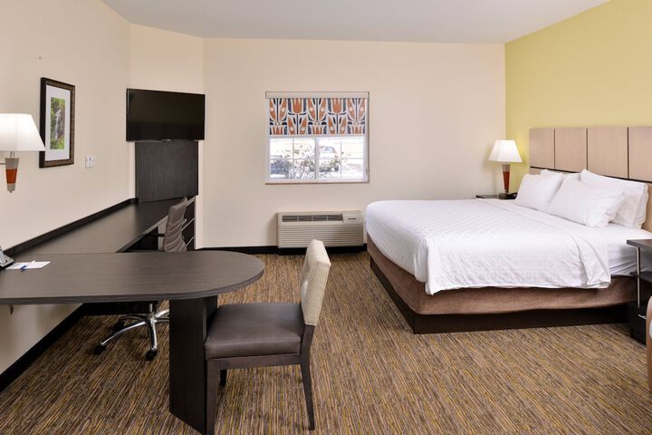 Room 32 of 49