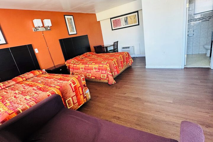 Room 70 of 84