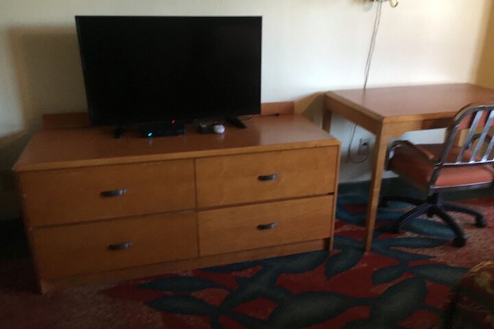 Room 17 of 46