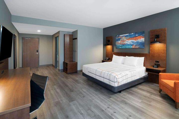 Room 15 of 30