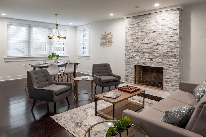 Retreat To Charming Contemporary Home in Stl