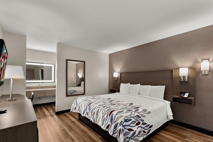 Room 32 of 36