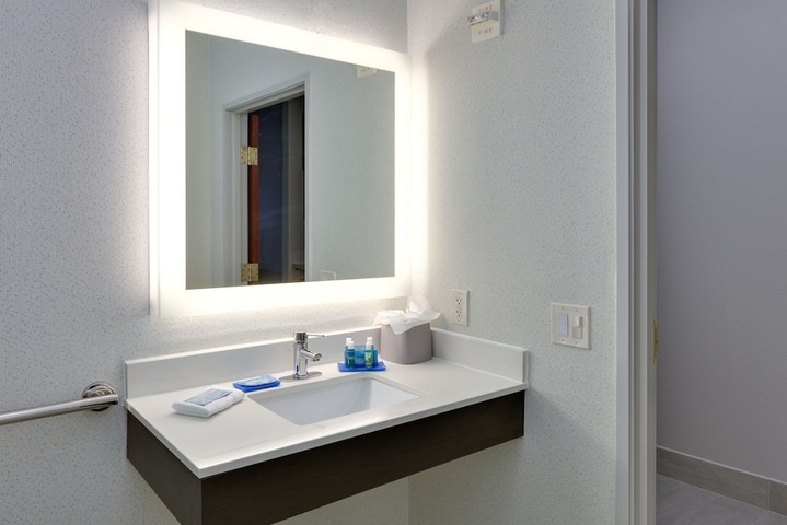 Holiday Inn Express Hotel & Suites Dallas - Duncanville by IHG