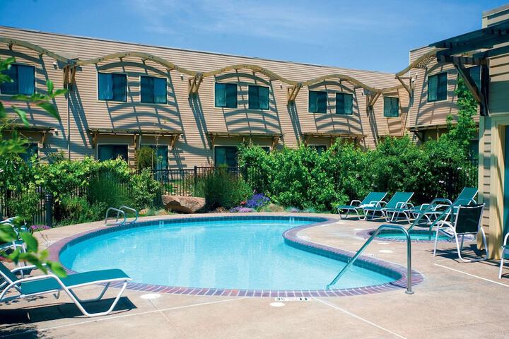 DoubleTree by Hilton Napa Valley - American Canyon
