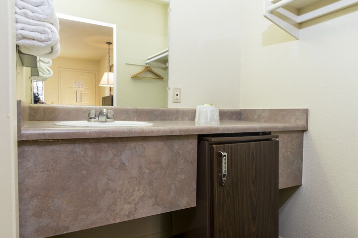 Premier Inns Thousand Oaks