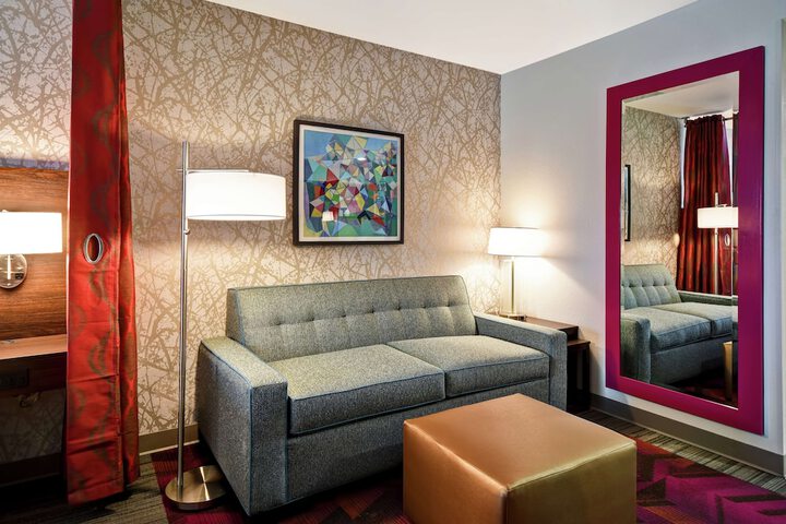 Room 19 of 40