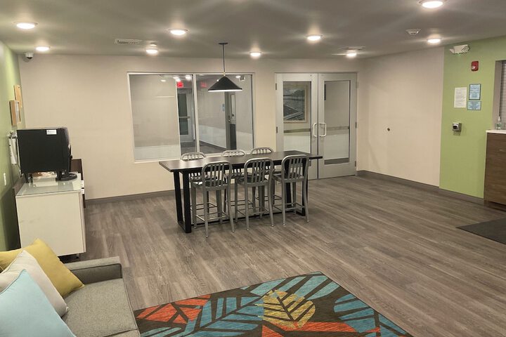 Woodspring Suites East Lansing - University Area
