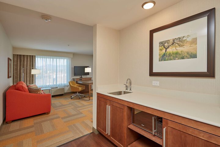 Room 14 of 32