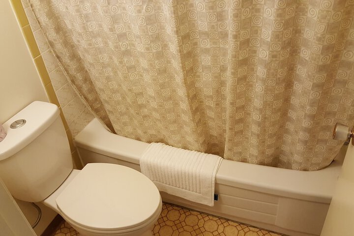 Room 13 of 43