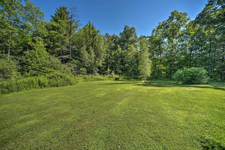 Modern Studio 13 Mi to Saratoga Racetrack!
