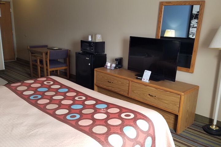 Room 18 of 25